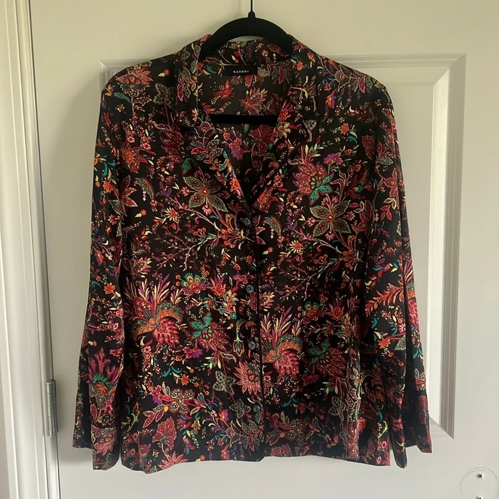NWOT Natori Granada Satin Pajama Top Size Medium